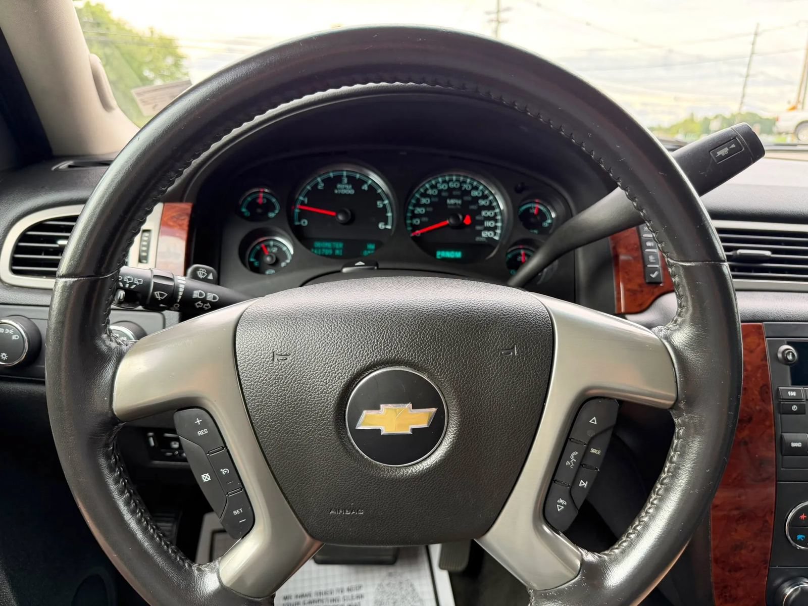 Used 2012 Chevrolet Suburban LT w/ Luxury Package AWD/4WD image 35