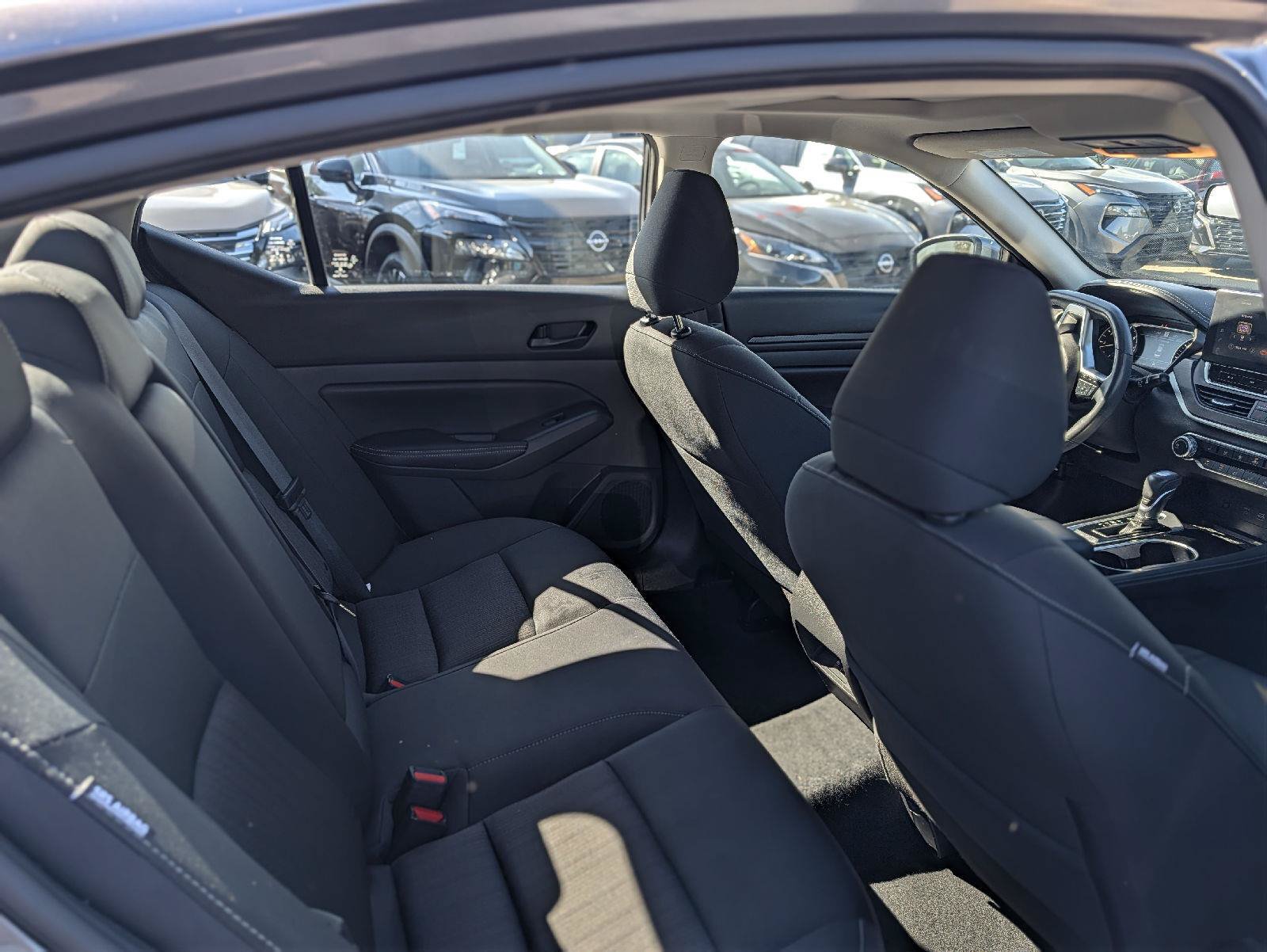 Used 2024 Nissan Altima 2.5 SV w/ SV Premium Package FWD image 33