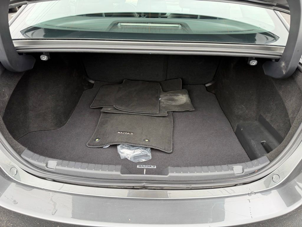 Used 2023 MAZDA MAZDA3 s FWD image 19
