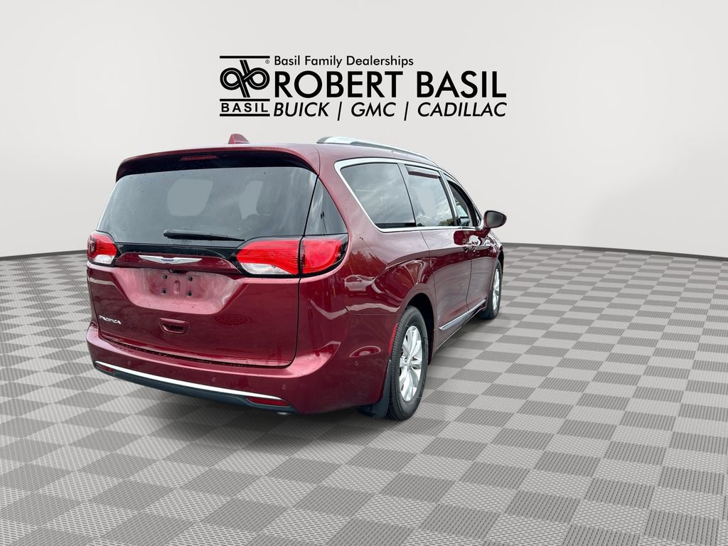 Used 2019 Chrysler Pacifica Touring-L w/ Advanced Safetytec Group FWD image 8