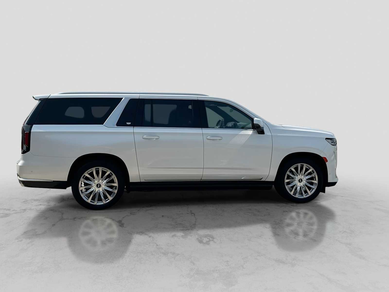 Used 2022 Cadillac Escalade ESV Premium Luxury w/ Performance Package AWD/4WD image 7