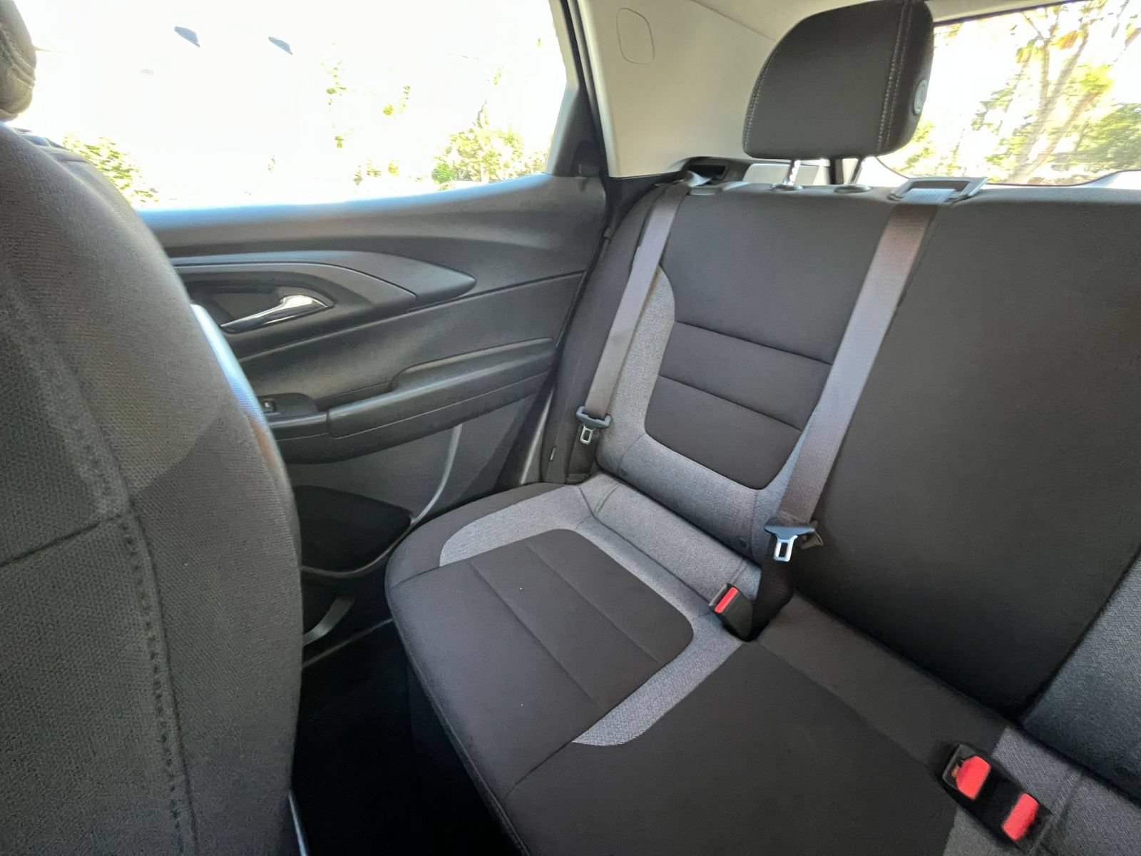 Used 2025 Chevrolet TrailBlazer LT FWD image 37