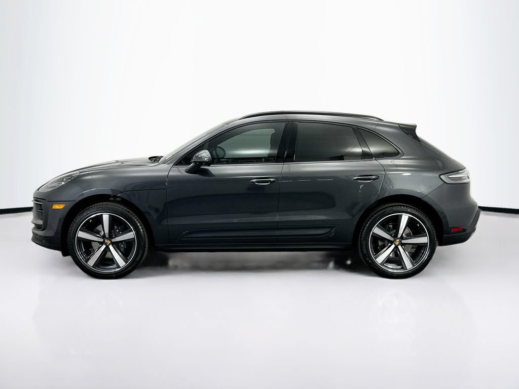 Used 2026 Porsche Macan AWD/4WD image 2