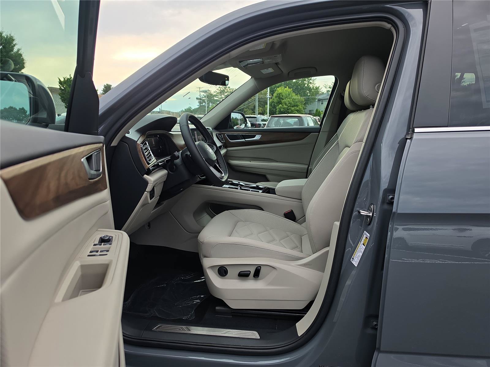 New 2026 Volkswagen Atlas SE AWD/4WD image 11