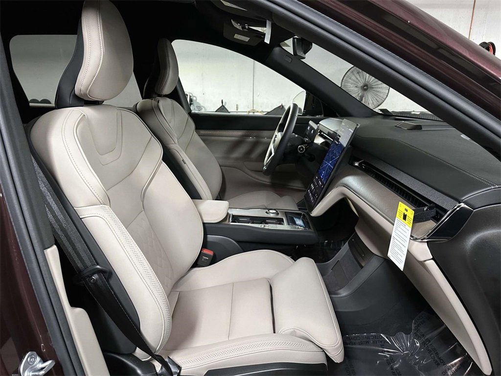 Used 2025 Volvo EX90 Plus image 18
