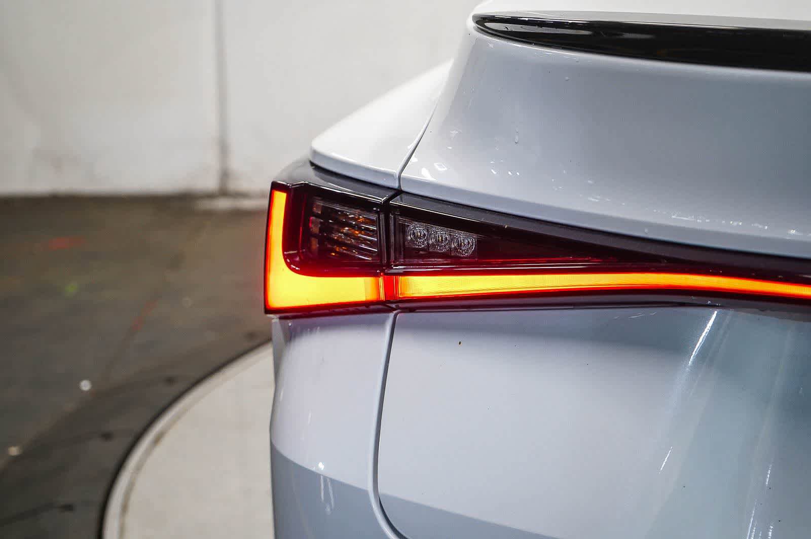Used 2023 Lexus IS 350 F Sport image 11