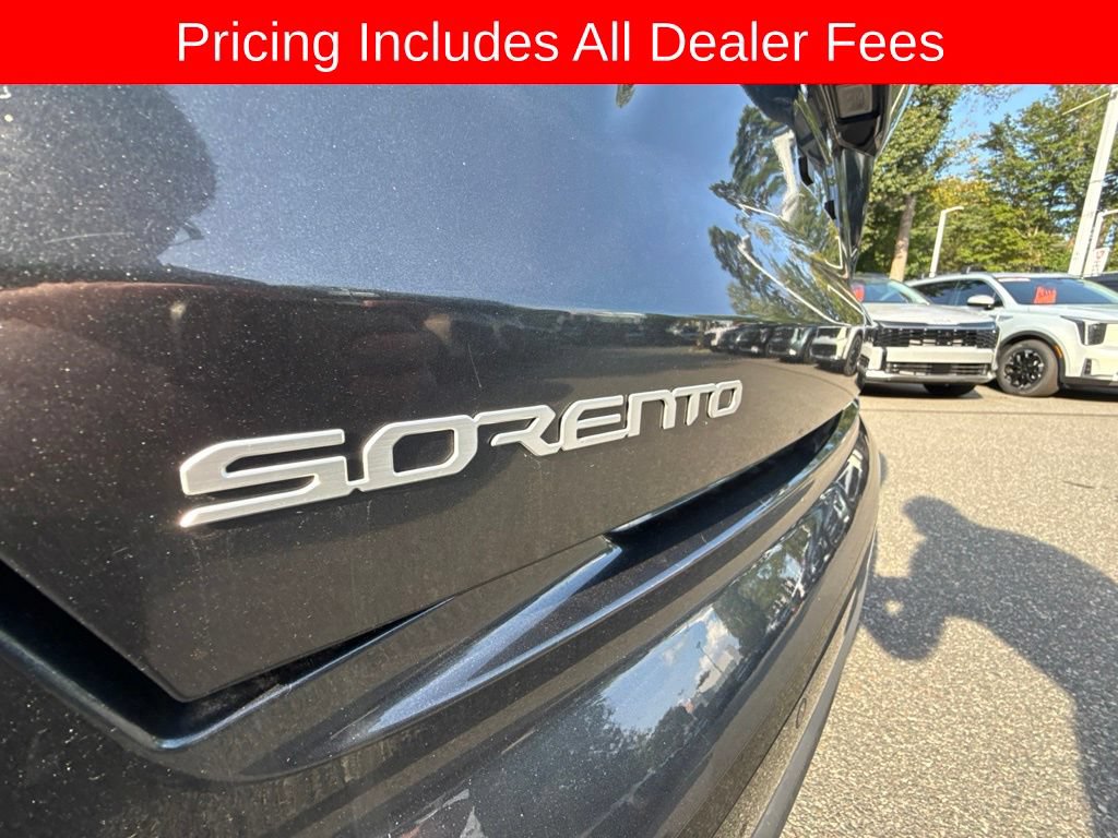 Certified 2023 Kia Sorento S FWD image 4