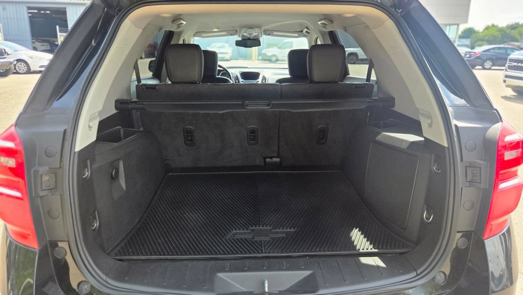 Used 2017 Chevrolet Equinox LT w/ Midnight Edition AWD/4WD image 9