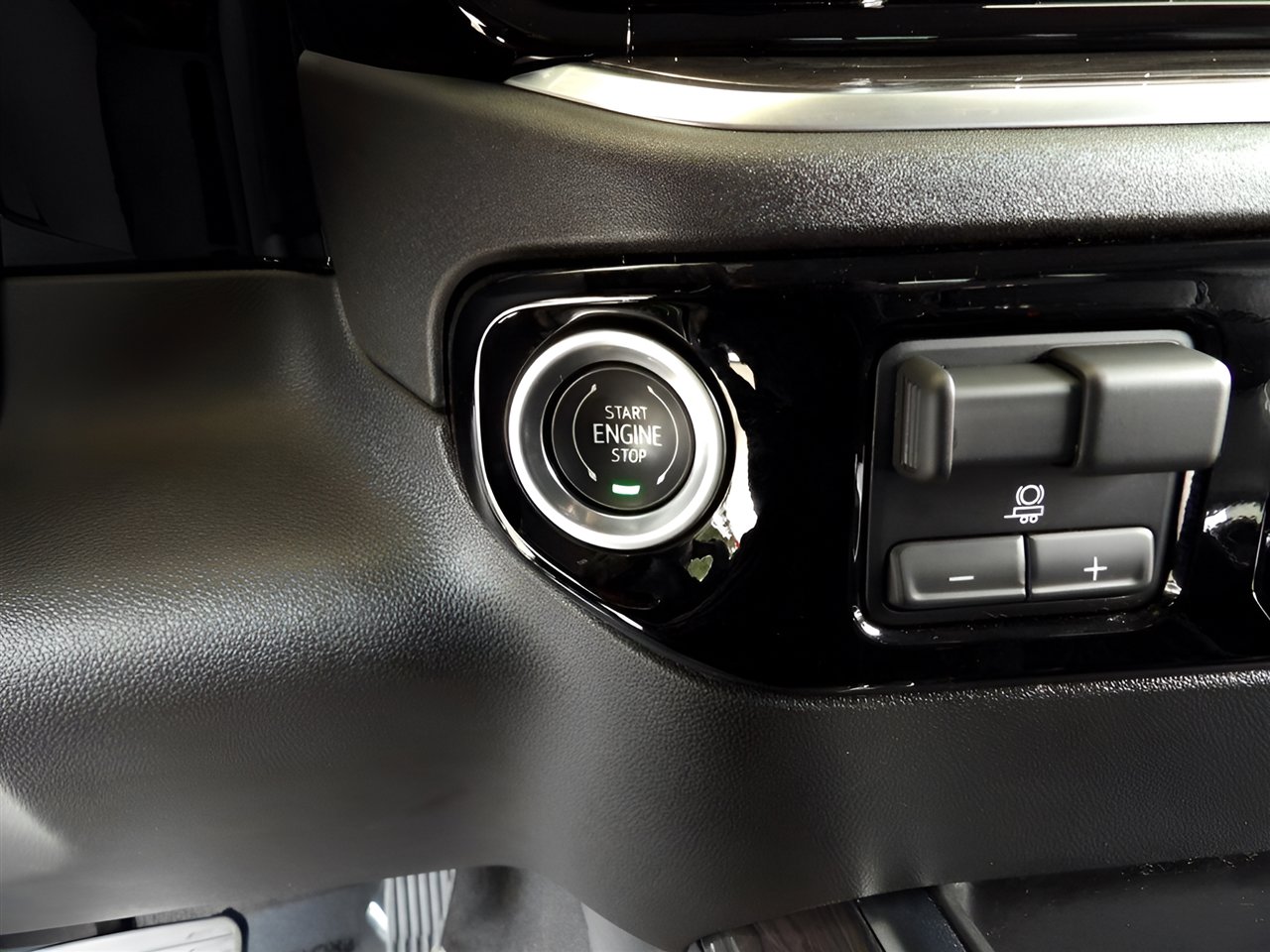Used 2022 Chevrolet Silverado 1500 LTZ image 28