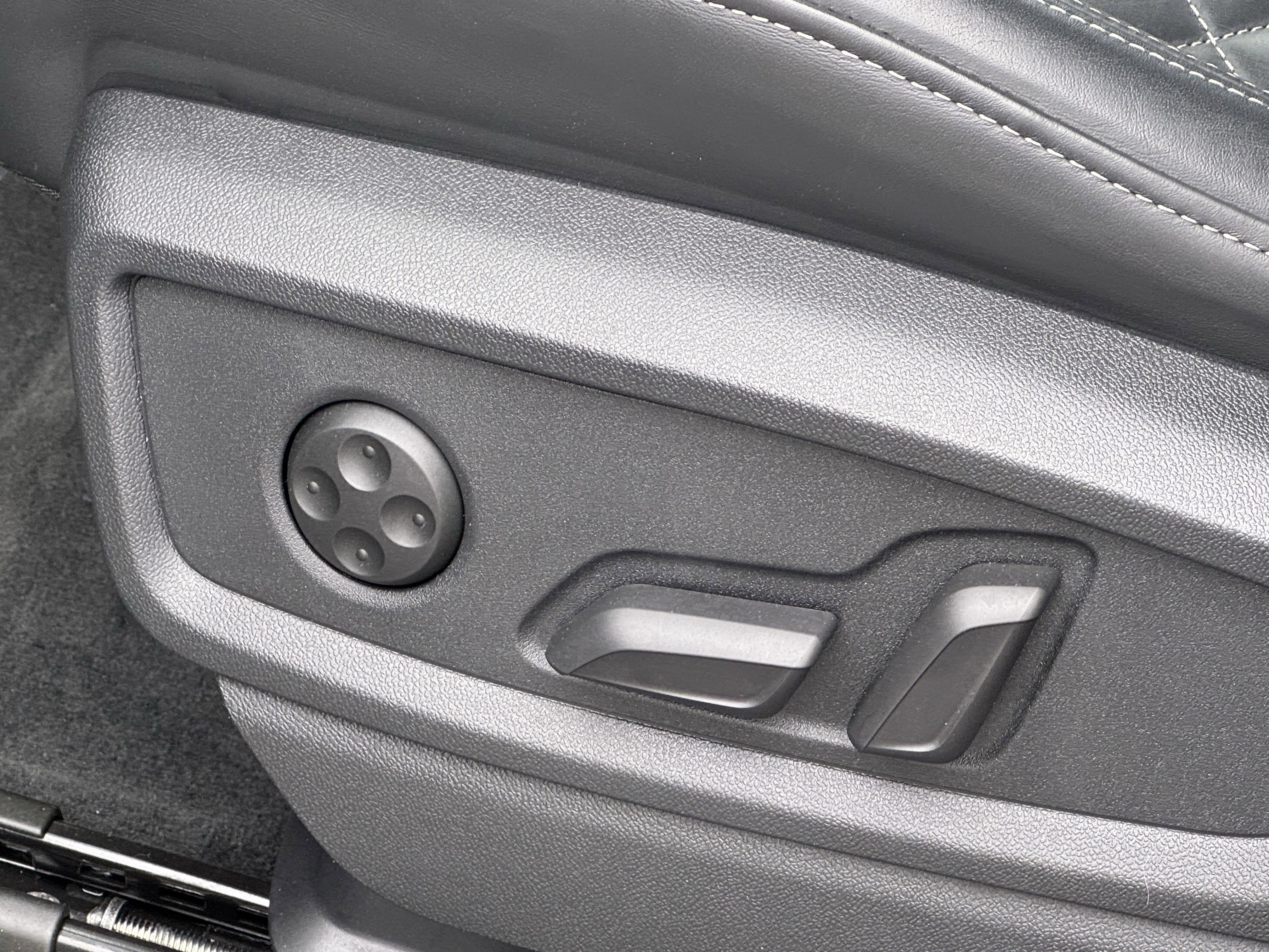 Used 2024 Audi SQ5 Premium Plus w/ Premium Plus Package image 18