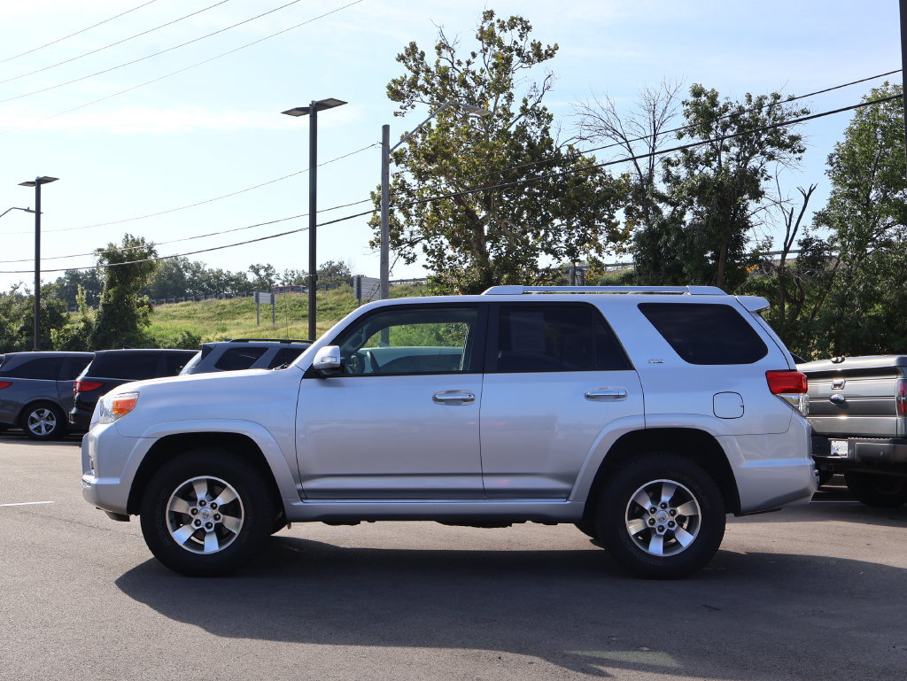 Used 2013 Toyota 4Runner SR5 AWD/4WD image 4