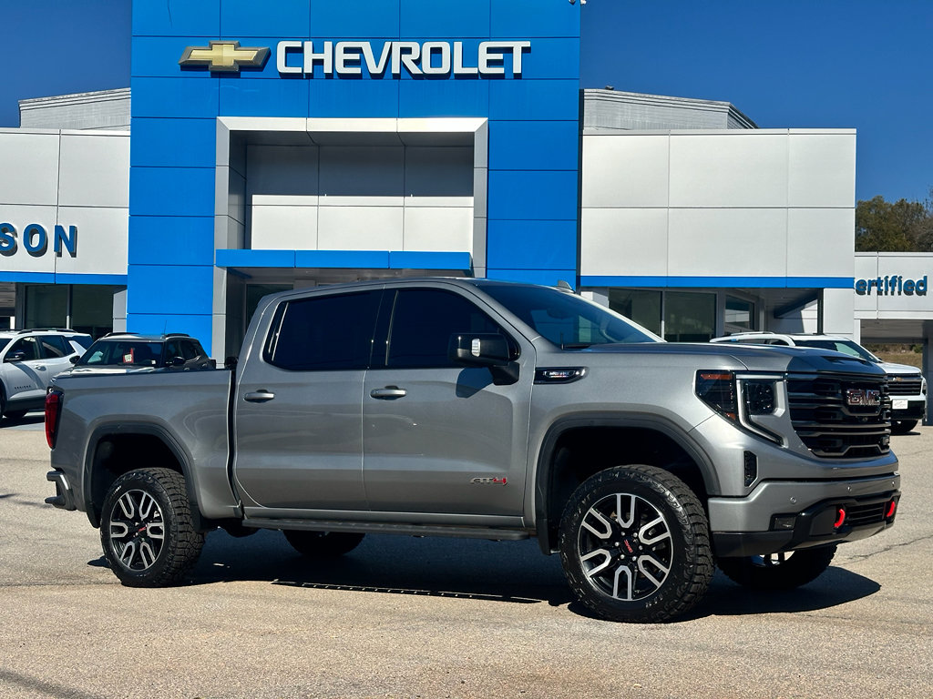 Used 2024 GMC Sierra 1500 AT4 w/ Technology Package image 1