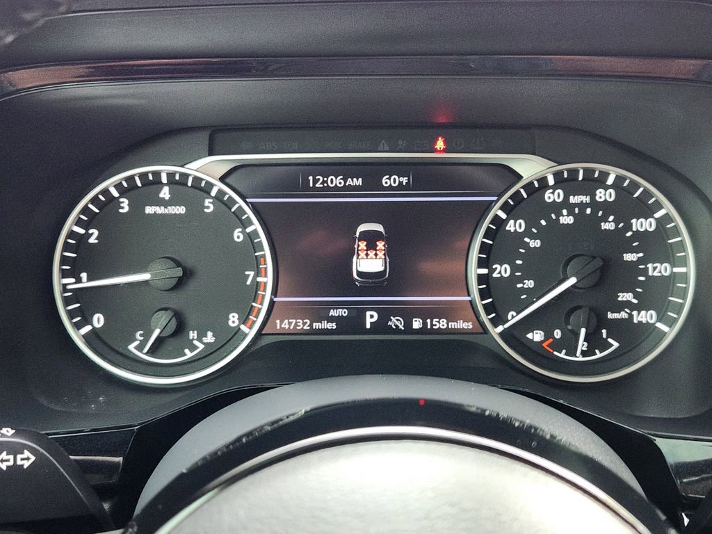 Used 2022 Nissan Pathfinder SV w/ SV Premium Package image 12