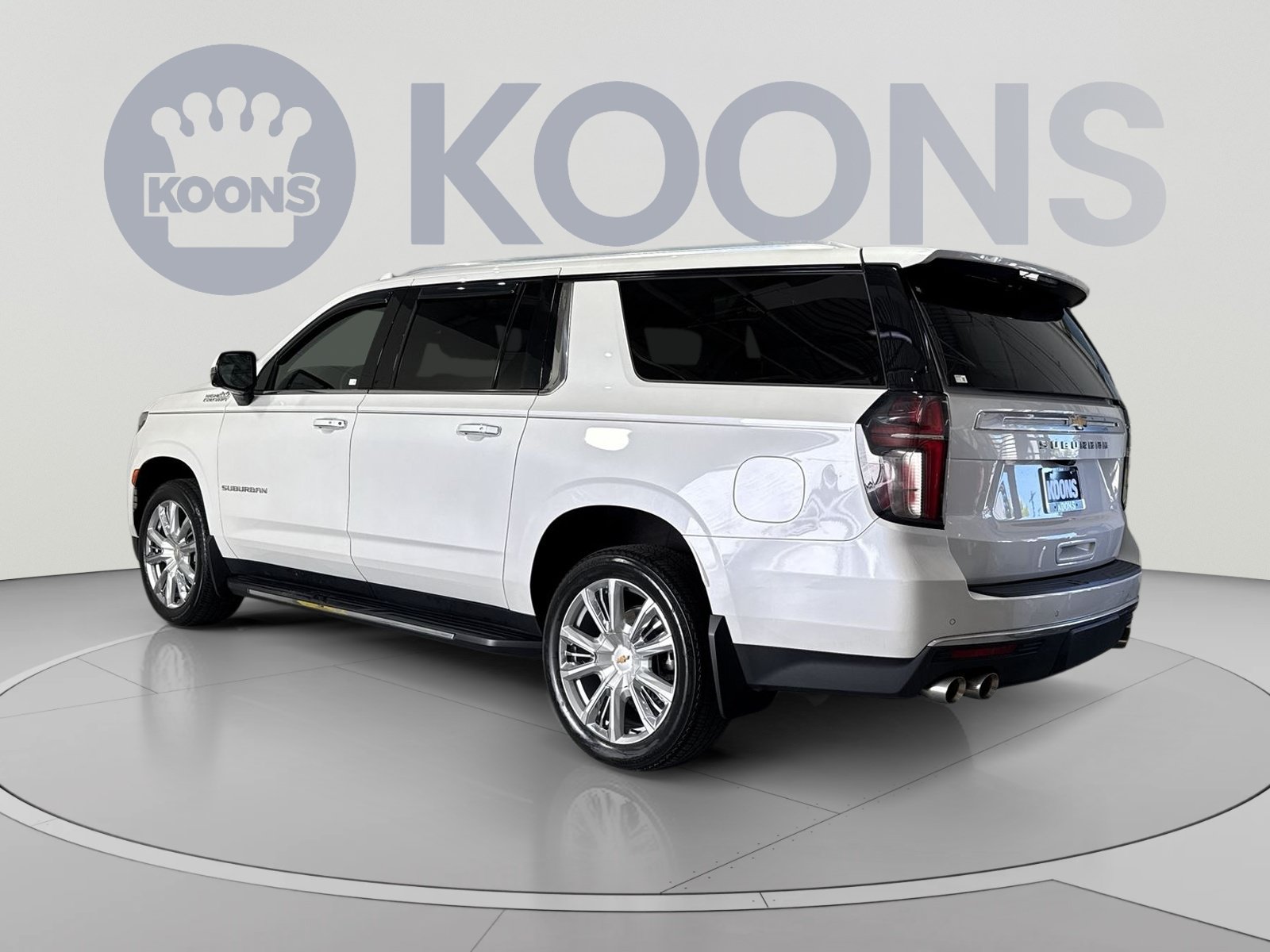 Used 2023 Chevrolet Suburban High Country AWD/4WD image 8