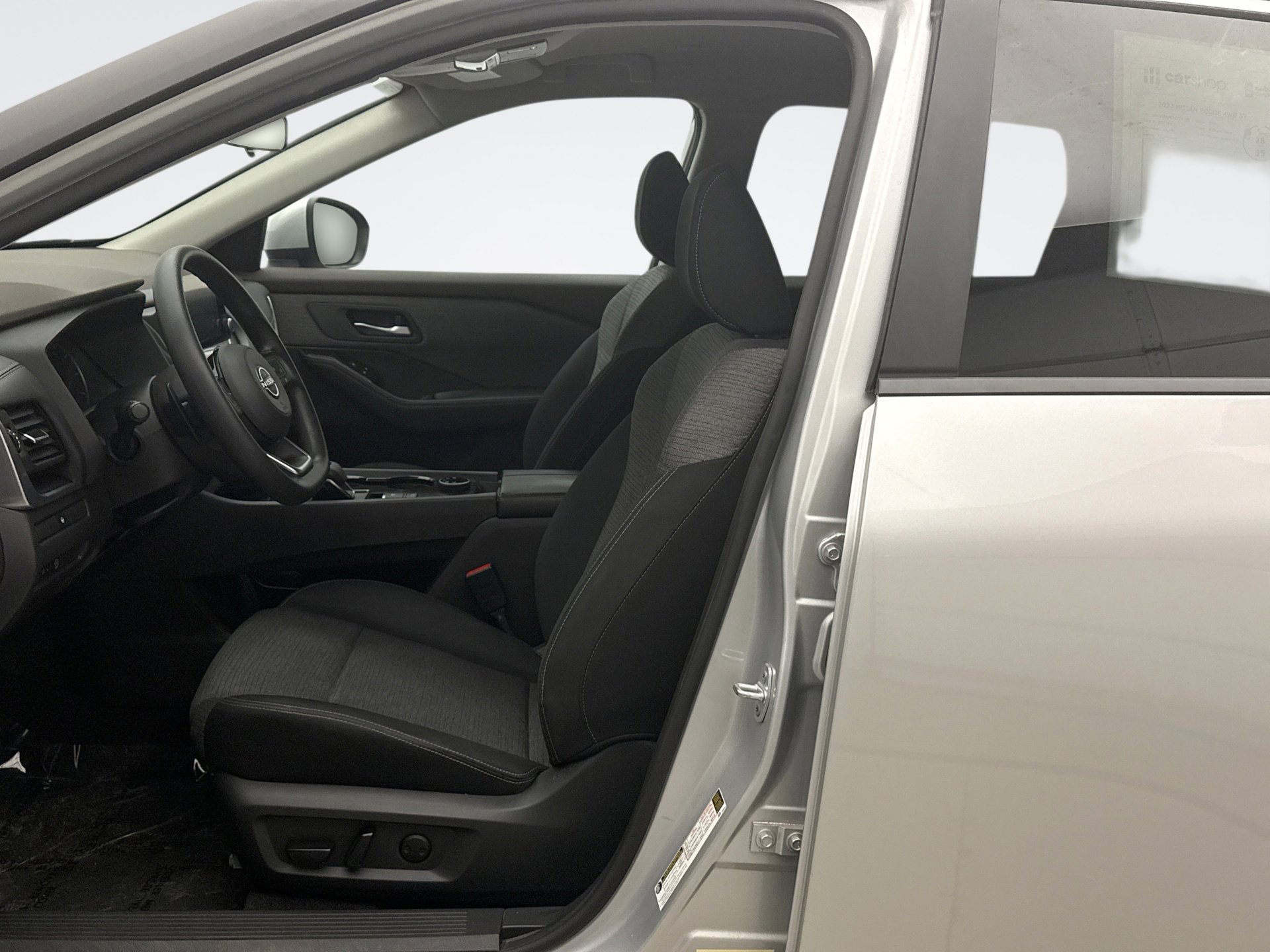 Used 2023 Nissan Rogue SV AWD/4WD image 11