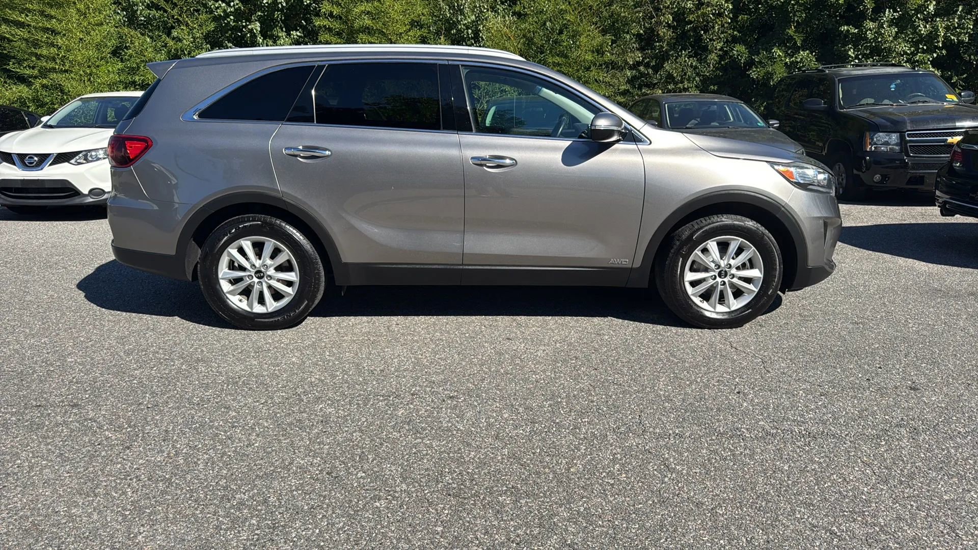 Used 2019 Kia Sorento LX w/ LX Convenience Package image 4