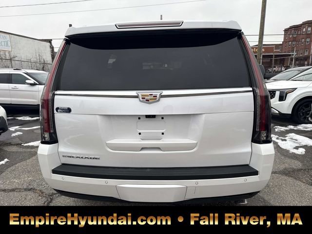 Used 2020 Cadillac Escalade Luxury w/ LPO, Radiant Package image 4