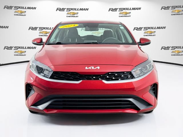 Used 2024 Kia Forte LXS w/ LXS Technology Package FWD image 2