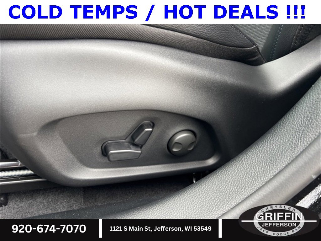 New 2025 Jeep Compass Latitude w/ Sun & Sound Group image 14