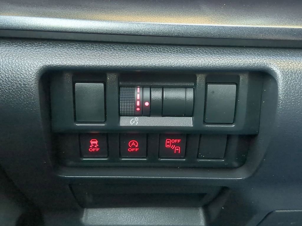 Used 2022 Subaru Crosstrek 2.5i Sport w/ Moonroof Package image 20