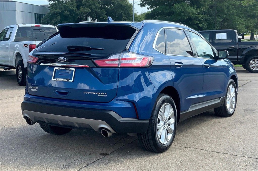 Used 2020 Ford Edge Titanium image 13