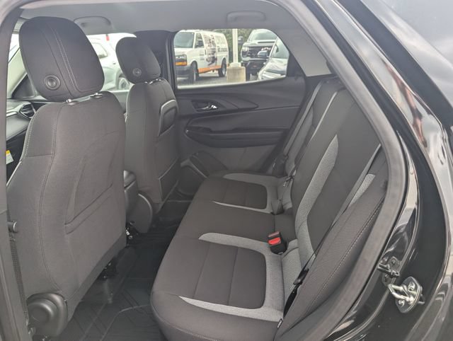 New 2026 Chevrolet TrailBlazer LT w/ LT Cold Weather Package FWD image 9