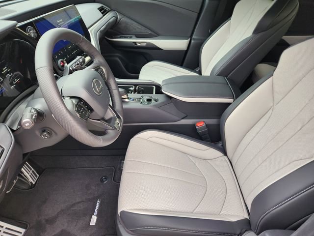 New 2026 Lexus TX 500h AWD image 8