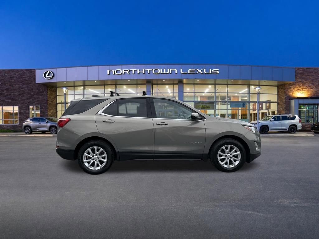 Used 2018 Chevrolet Equinox LT w/ LPO, Floor Liner Package FWD image 23