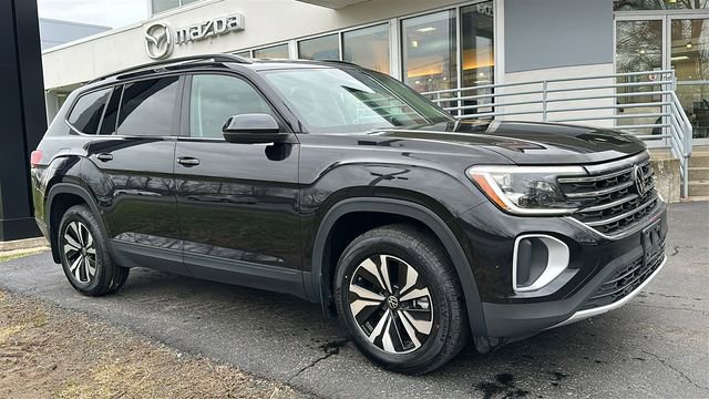 Used 2024 Volkswagen Atlas SE image 4