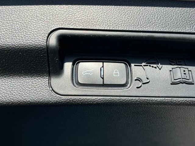 Used 2020 Ford Explorer Limited image 8