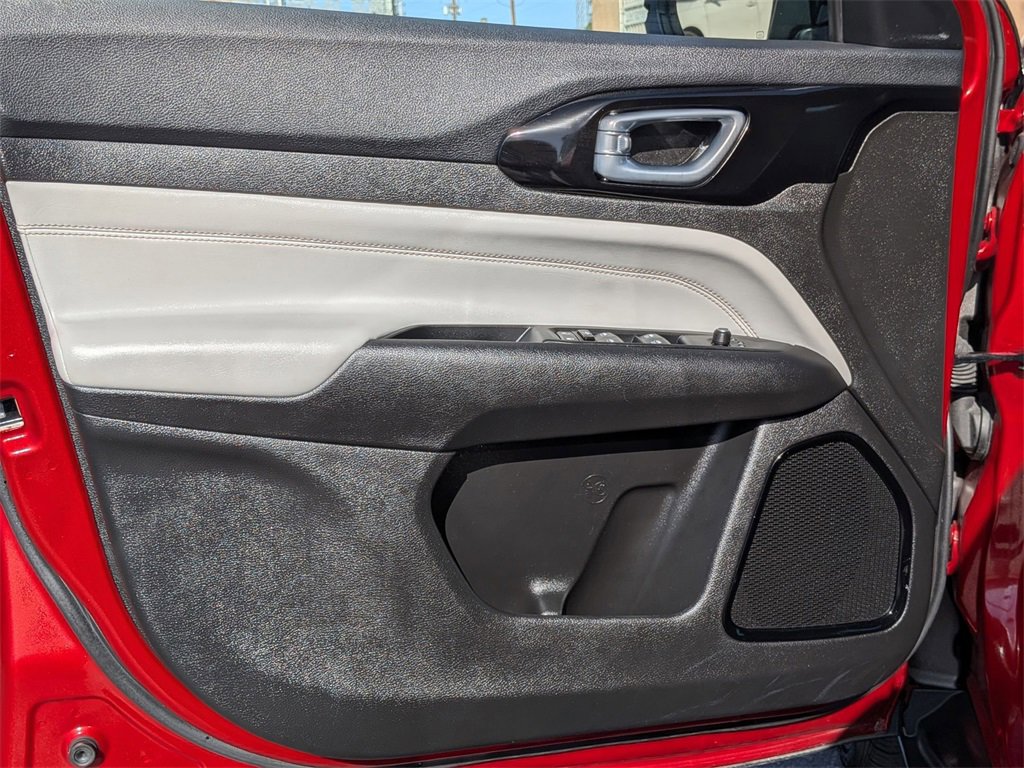 Used 2025 Jeep Compass Limited image 11