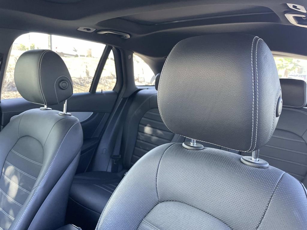 Used 2019 Mercedes-Benz GLC 350e 4MATIC image 21