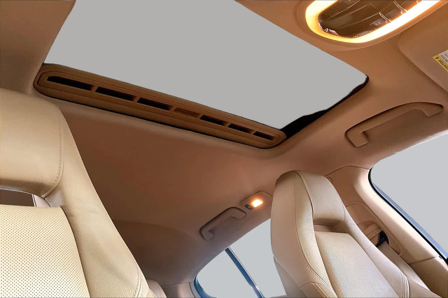 Used 2014 Porsche Panamera RWD image 13