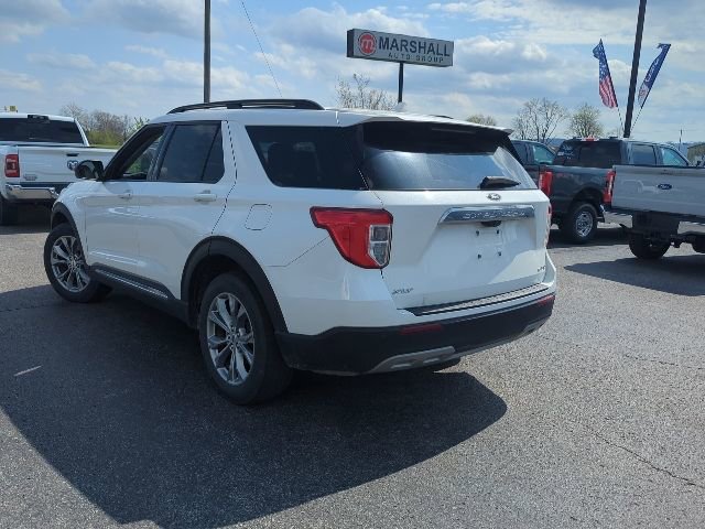 Used 2022 Ford Explorer XLT w/ Equipment Group 202A image 7
