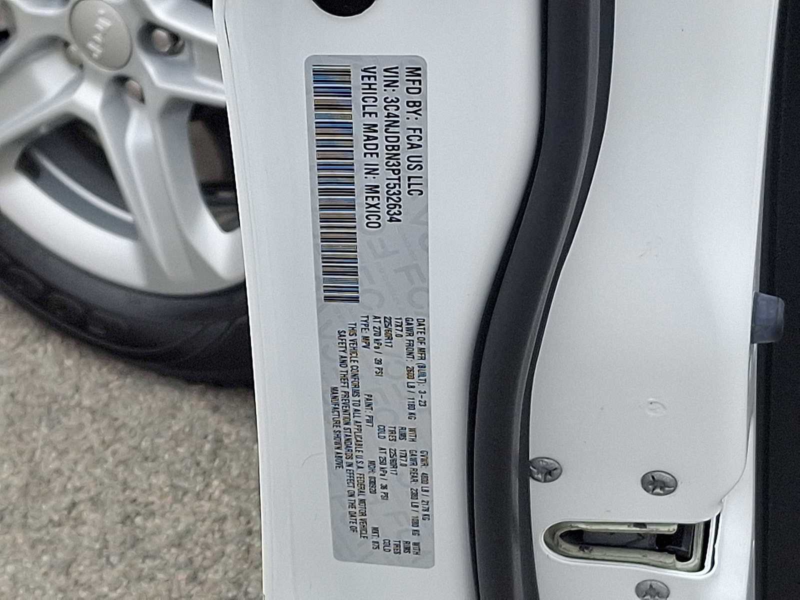 Used 2023 Jeep Compass Latitude image 26