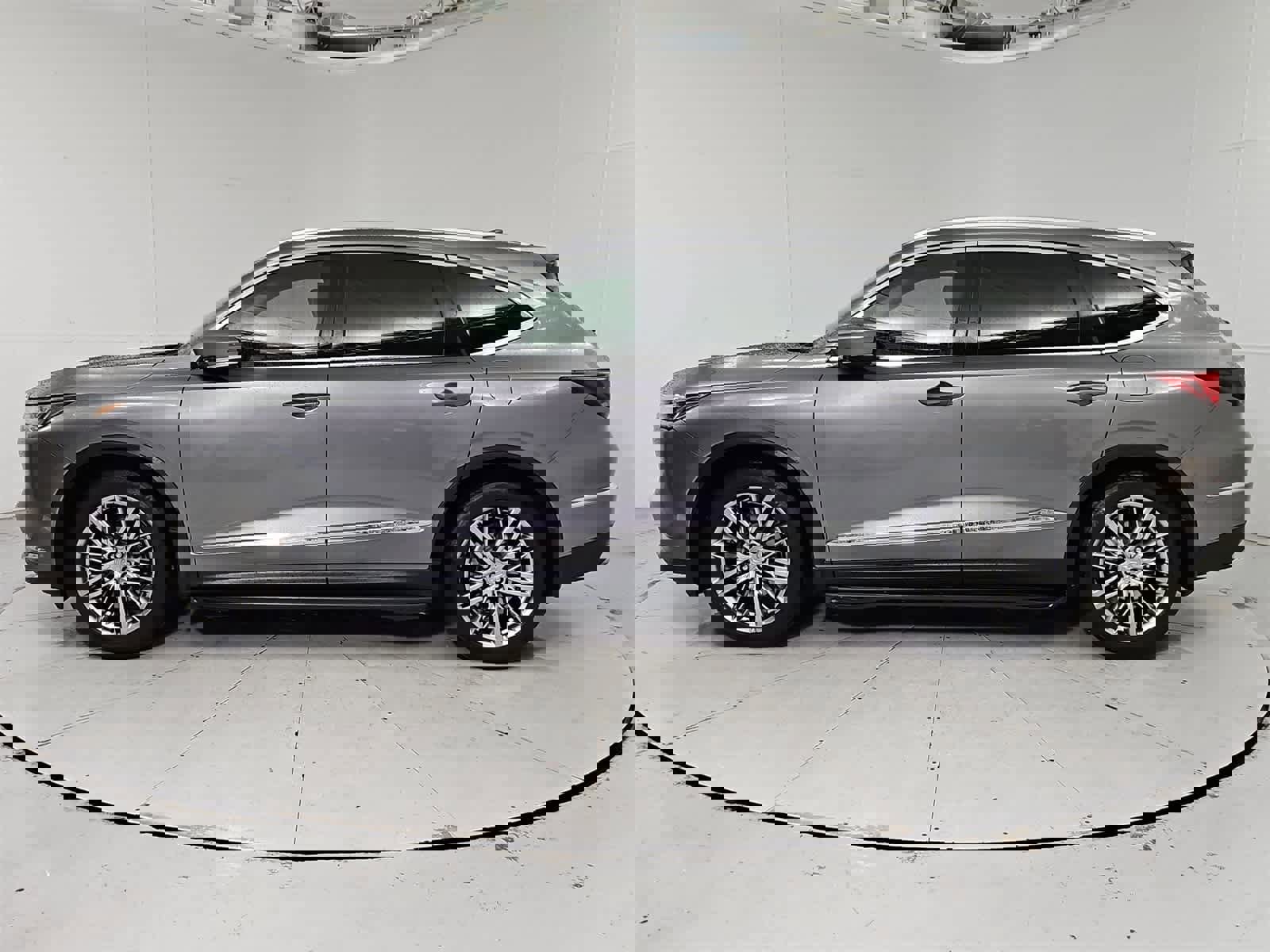 Used 2022 Acura MDX SH-AWD w/ Advance Package image 3