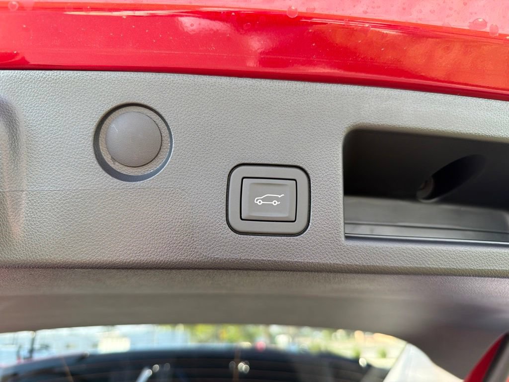 Used 2026 GMC Terrain Denali w/ LPO, Floor Liner Package AWD/4WD image 16