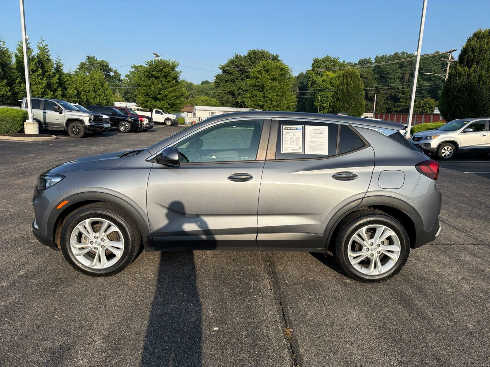 Used 2020 Buick Encore GX Preferred w/ Cold Weather Comfort Package FWD image 2