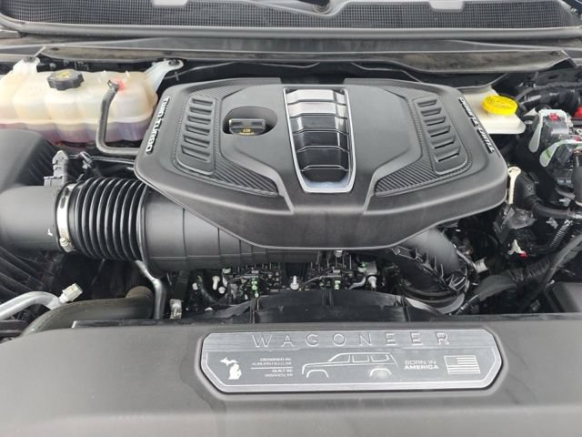 Used 2025 Jeep Grand Wagoneer Series III AWD/4WD image 17