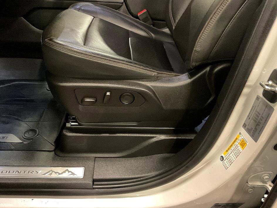 Used 2024 Chevrolet Tahoe High Country image 18