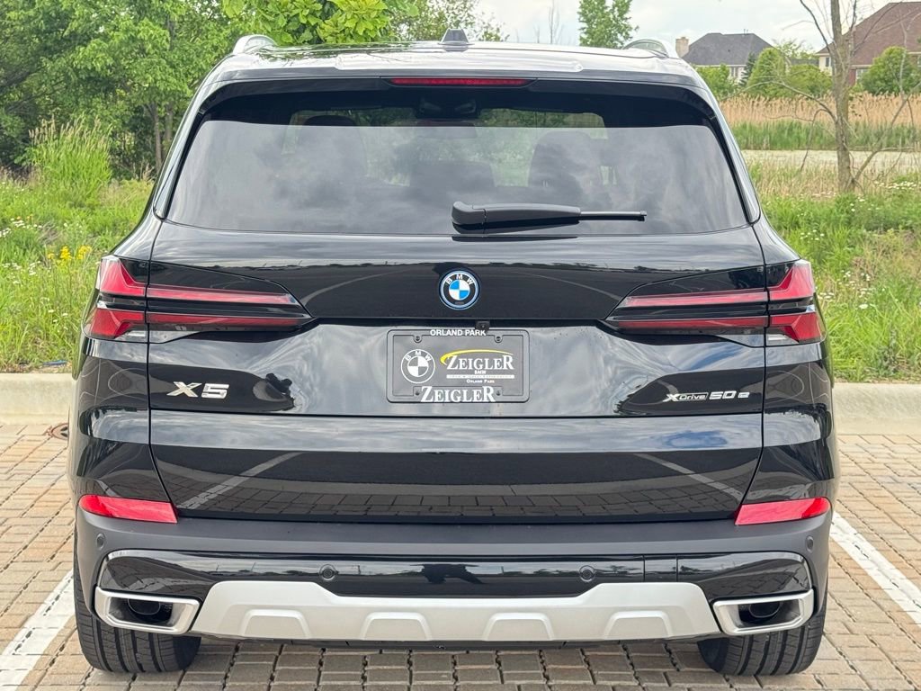Used 2026 BMW X5 xDrive50e w/ Premium Package image 5