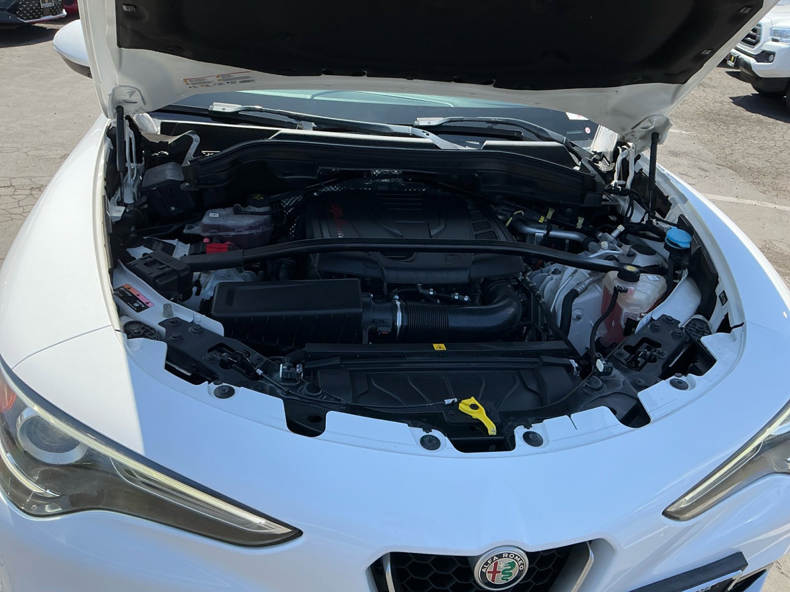 Used 2018 Alfa Romeo Stelvio AWD image 22