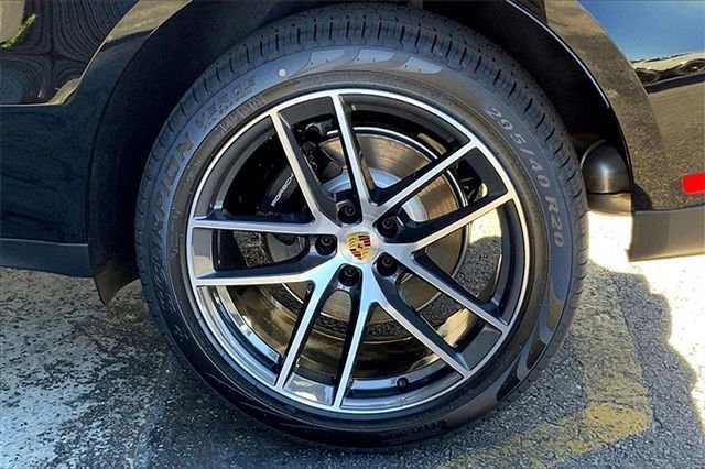 Certified 2026 Porsche Macan AWD/4WD image 15