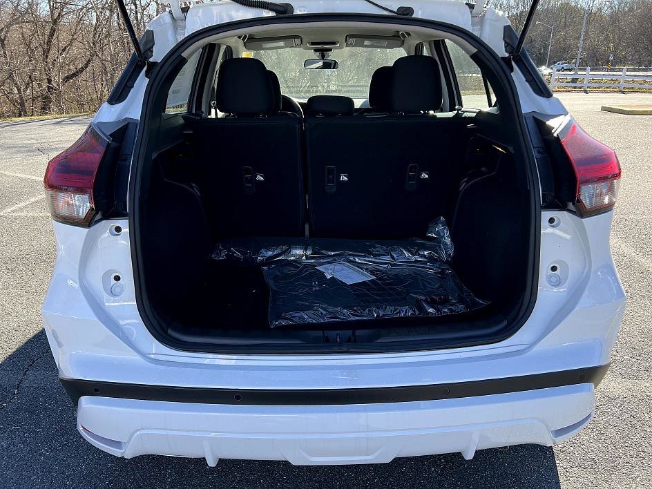 New 2025 Nissan Kicks Play S image 23