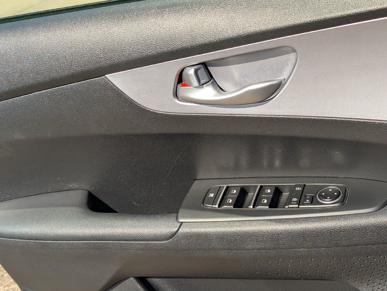 Used 2024 Kia Forte LXS FWD image 24