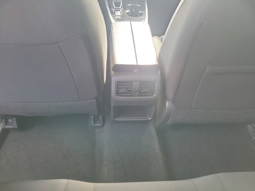 Used 2024 Nissan Rogue S FWD image 15