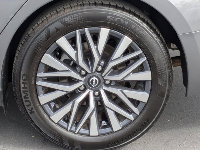 Used 2025 Nissan Altima 2.5 SV image 13