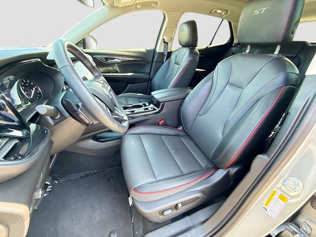 Used 2023 Buick Envision Essence w/ Sport Touring Package FWD image 20