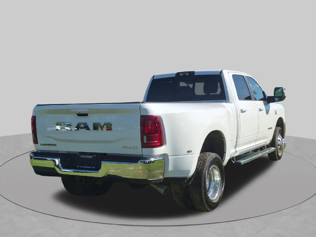 New 2026 RAM 3500 Laramie AWD/4WD image 8