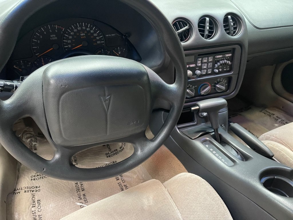 Used 1999 Pontiac Firebird Coupe w/ Opt Pkg RWD image 18